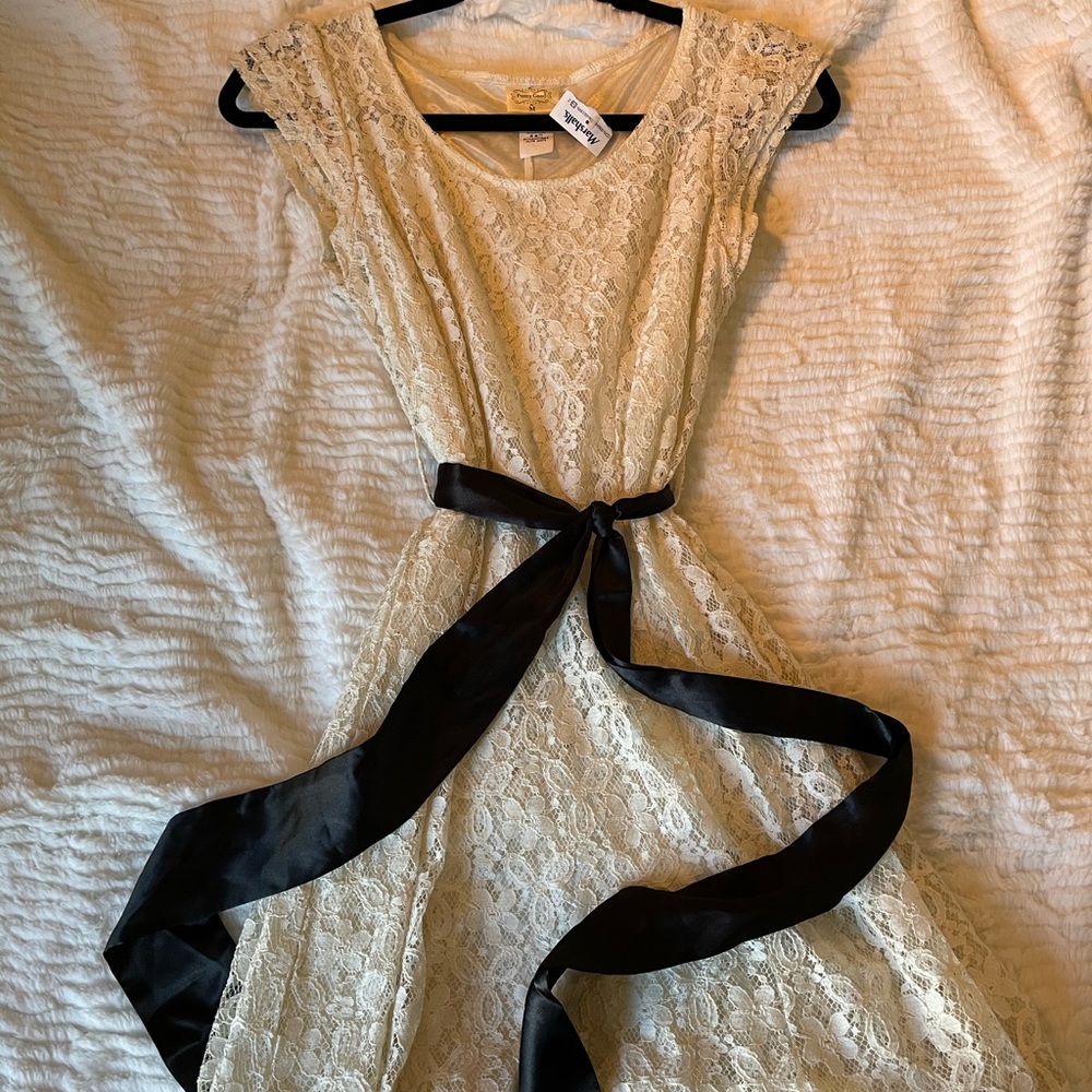 New White lace cocktail dress- never worn!